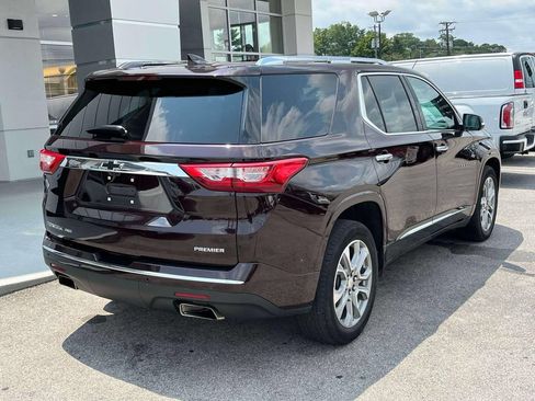 Certified 2021 Chevrolet Traverse Premier w/ LPO, Black Accent Package AWD/4WD image 3