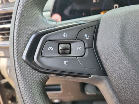 Used 2025 Chevrolet TrailBlazer LT AWD/4WD image 16