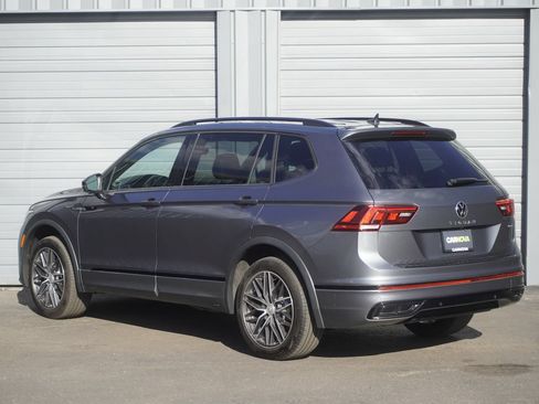 Used 2024 Volkswagen Tiguan SE R-Line AWD/4WD image 3