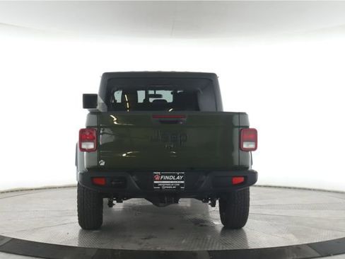 Used 2023 Jeep Gladiator Sport AWD/4WD image 11