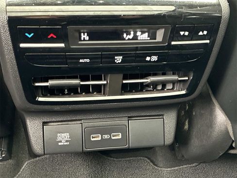 Used 2023 Acura MDX SH-AWD image 20