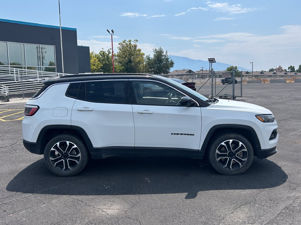 Used 2023 Jeep Compass Limited AWD/4WD image 2