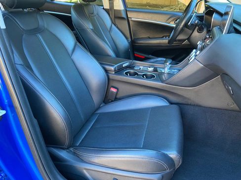 Used 2019 Genesis G70 2.0T Advanced RWD image 46