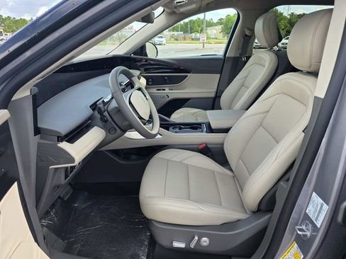 New 2025 Lincoln Nautilus Premier w/ Equipment Group 102A image 8