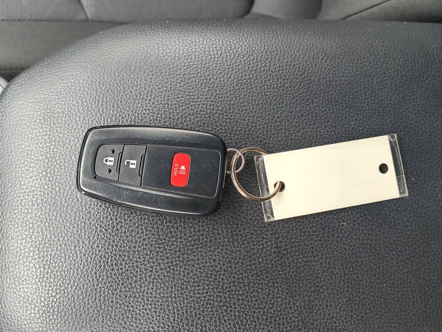 Used 2025 Toyota RAV4 XLE AWD/4WD image 31