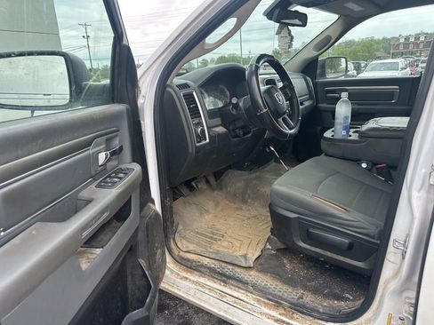 Used 2016 RAM 1500 Classic SLT image 5