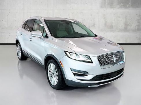Used 2019 Lincoln MKC Premiere image 3