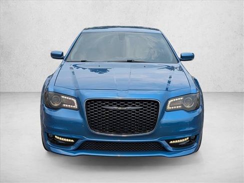 Used 2022 Chrysler 300 Touring L w/ Comfort Group AWD/4WD image 2