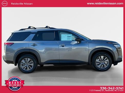 New 2026 Nissan Pathfinder SV image 7