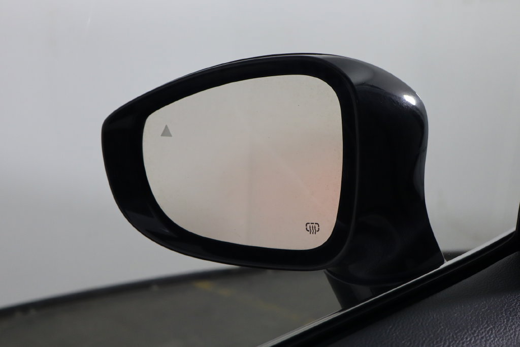 Used 2025 Chrysler Pacifica Select FWD image 44