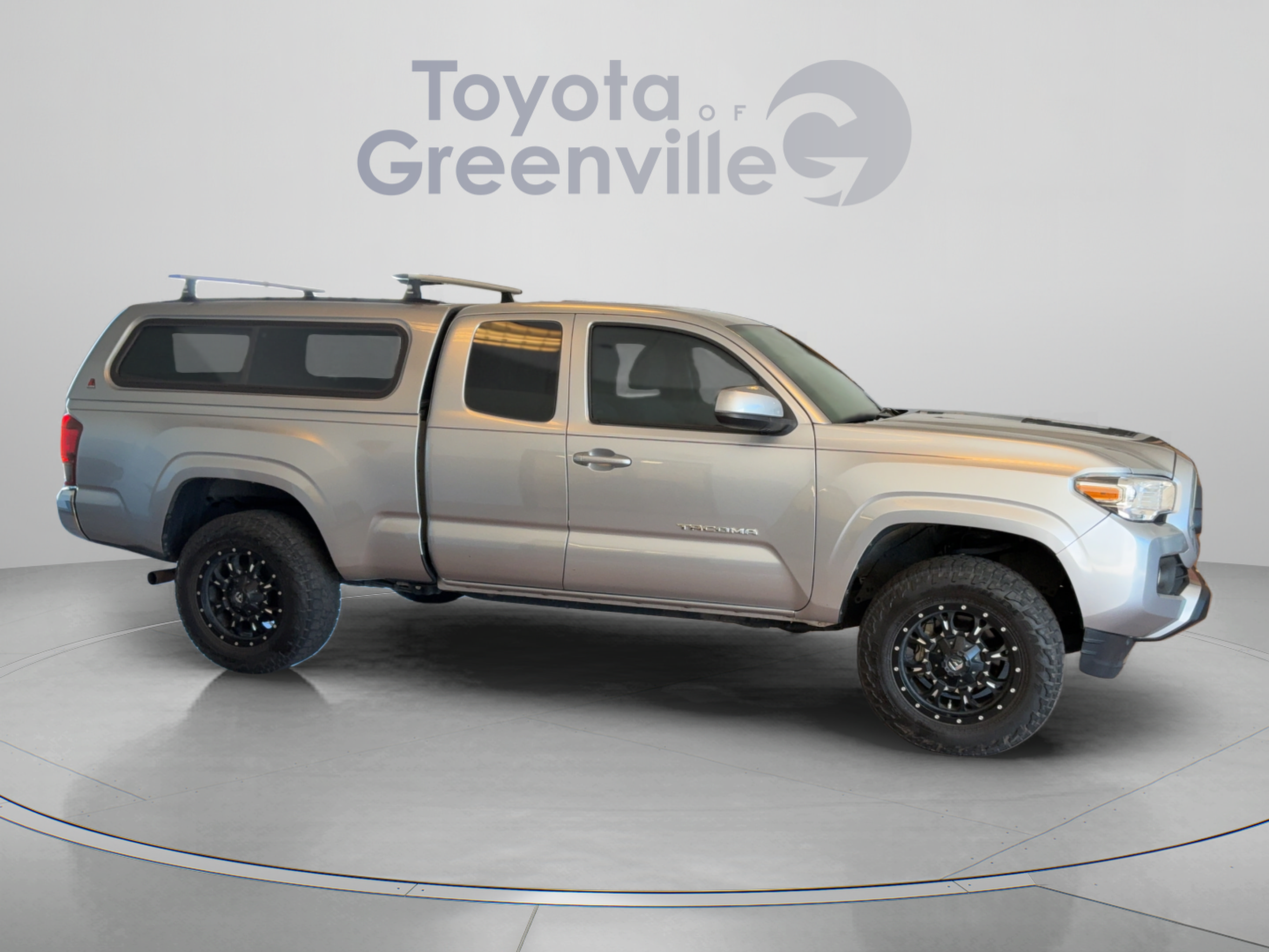 Used 2021 Toyota Tacoma SR5 RWD image 7