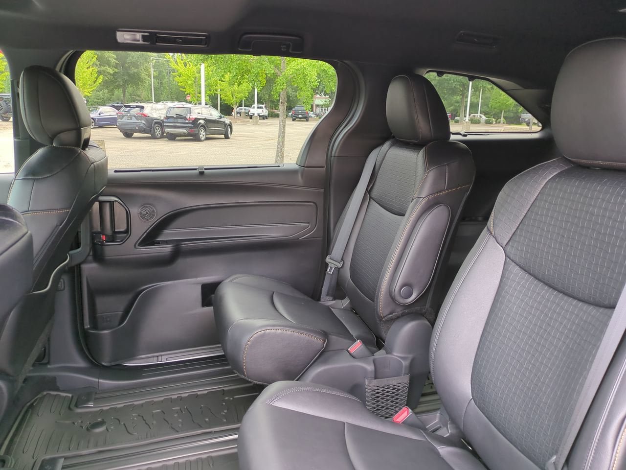 New 2026 Toyota Sienna XLE Woodland Edition AWD/4WD image 14