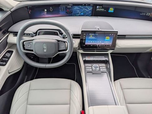 New 2026 Lincoln Nautilus Premier image 6