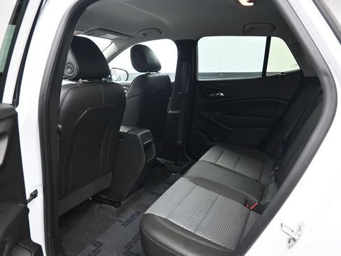 Used 2025 Chevrolet Trax LT FWD image 23