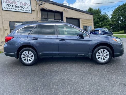 Used 2017 Subaru Outback 2.5i Premium AWD/4WD image 2