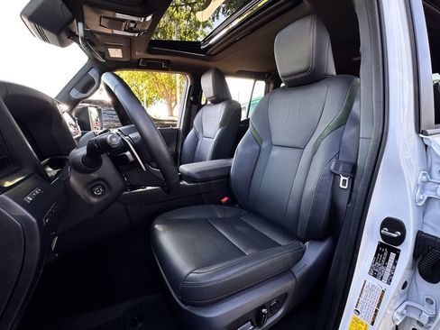 Used 2025 Lexus GX 550 AWD/4WD image 9