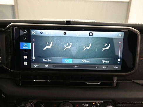 Used 2024 Jeep Wrangler Unlimited Rubicon image 17