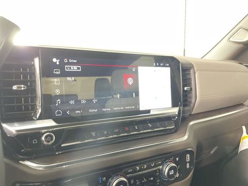 Used 2025 GMC Sierra 2500 SLT w/ SLT Convenience Package image 13