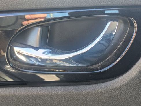 Used 2022 Nissan Rogue Sport SV image 26