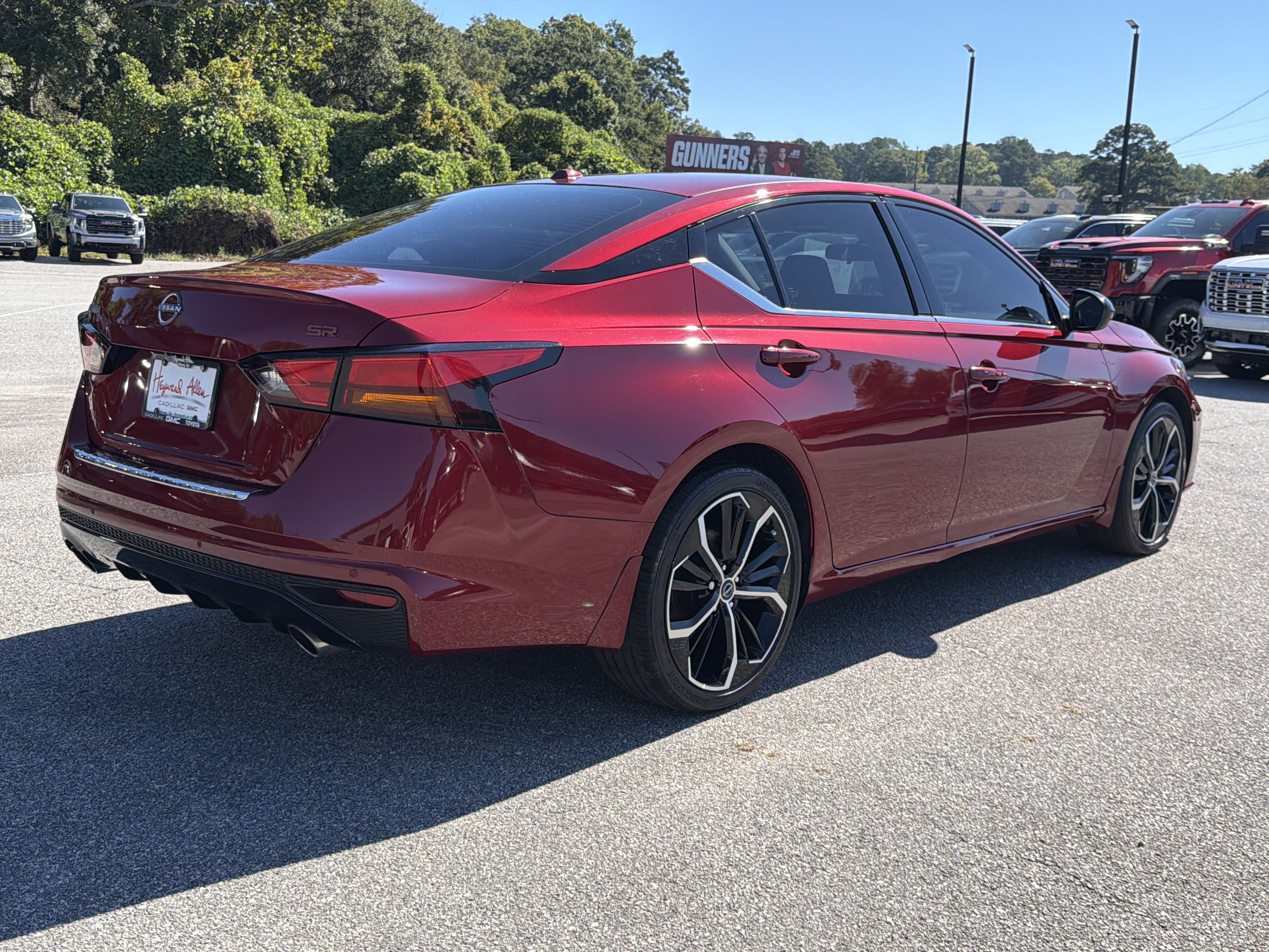 Used 2023 Nissan Altima 2.5 SR w/ SR Premium Package FWD image 6
