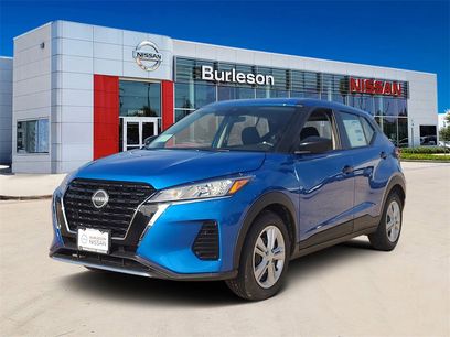 New 2025 Nissan Kicks Play S