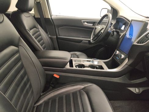 Used 2024 Ford Edge SEL image 21