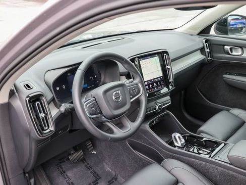 Certified 2026 Volvo XC40 B5 Plus AWD/4WD image 39