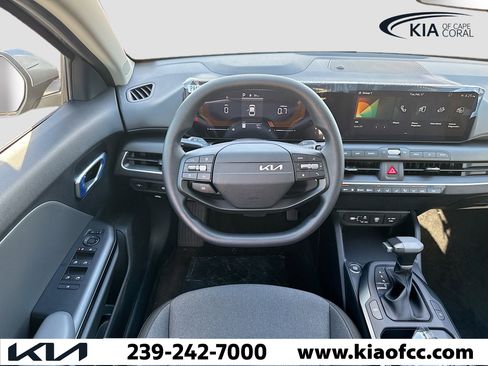 New 2025 Kia K4 LXS image 16