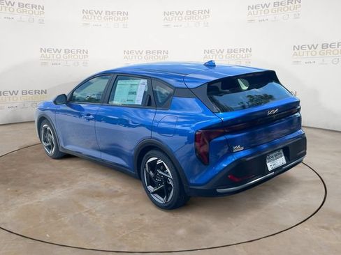New 2026 Kia K4 EX FWD image 3