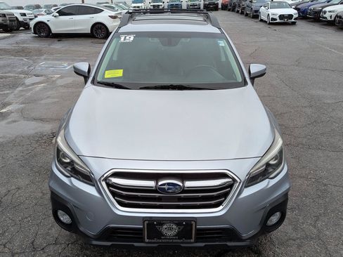 Used 2019 Subaru Outback 3.6R Limited AWD/4WD image 3