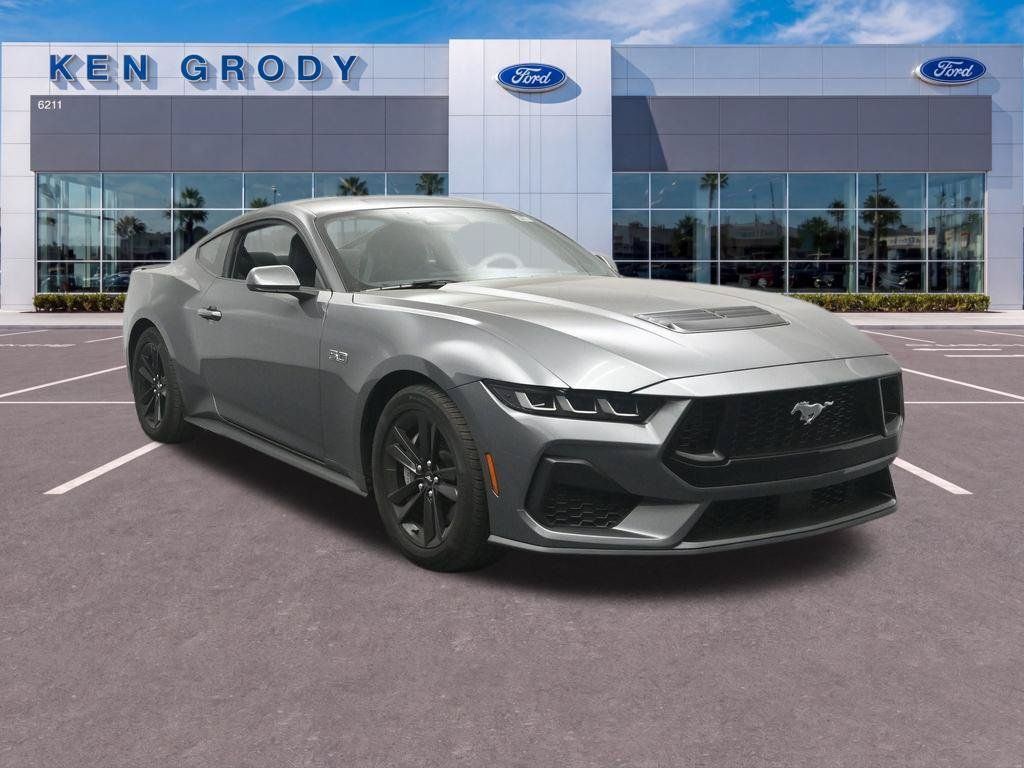 Used 2025 Ford Mustang GT RWD image 18