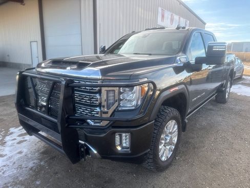 Used 2022 GMC Sierra 3500 Denali w/ Technology Package image 3