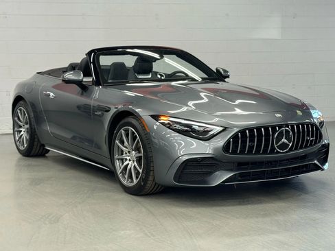 Used 2023 Mercedes-Benz SL 43 AMG w/ Driver Assistance Package image 16