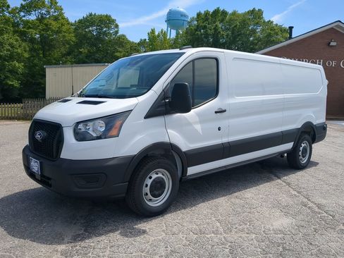 New 2026 Ford Transit 150 Low Roof RWD image 6