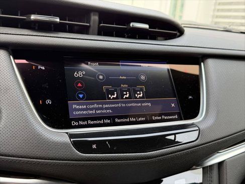 Used 2024 Cadillac XT6 Luxury AWD/4WD image 31