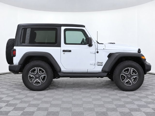 Used 2018 Jeep Wrangler Sport AWD/4WD image 8