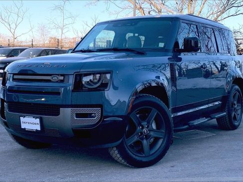 Used 2025 Land Rover Defender 110 X-Dynamic SE image 1