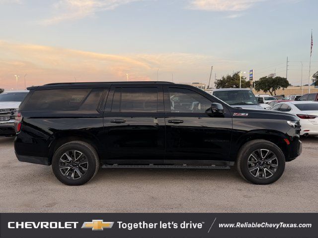 Used 2023 Chevrolet Suburban Z71 w/ Luxury Package AWD/4WD image 3