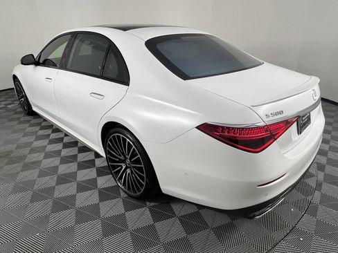Used 2024 Mercedes-Benz S 580 4MATIC Sedan image 11
