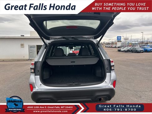 Used 2025 Subaru Forester Premium AWD/4WD image 7
