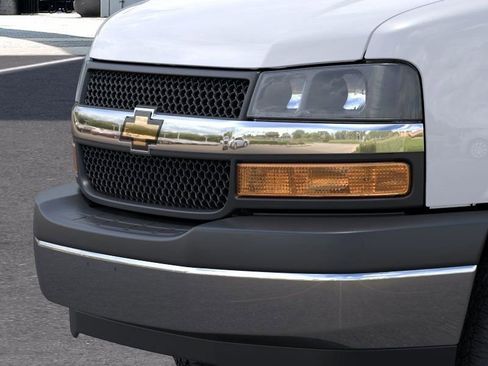 New 2025 Chevrolet Express 3500 w/ Power Convenience Package image 13