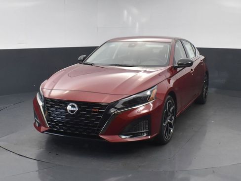 New 2025 Nissan Altima 2.5 SR image 20