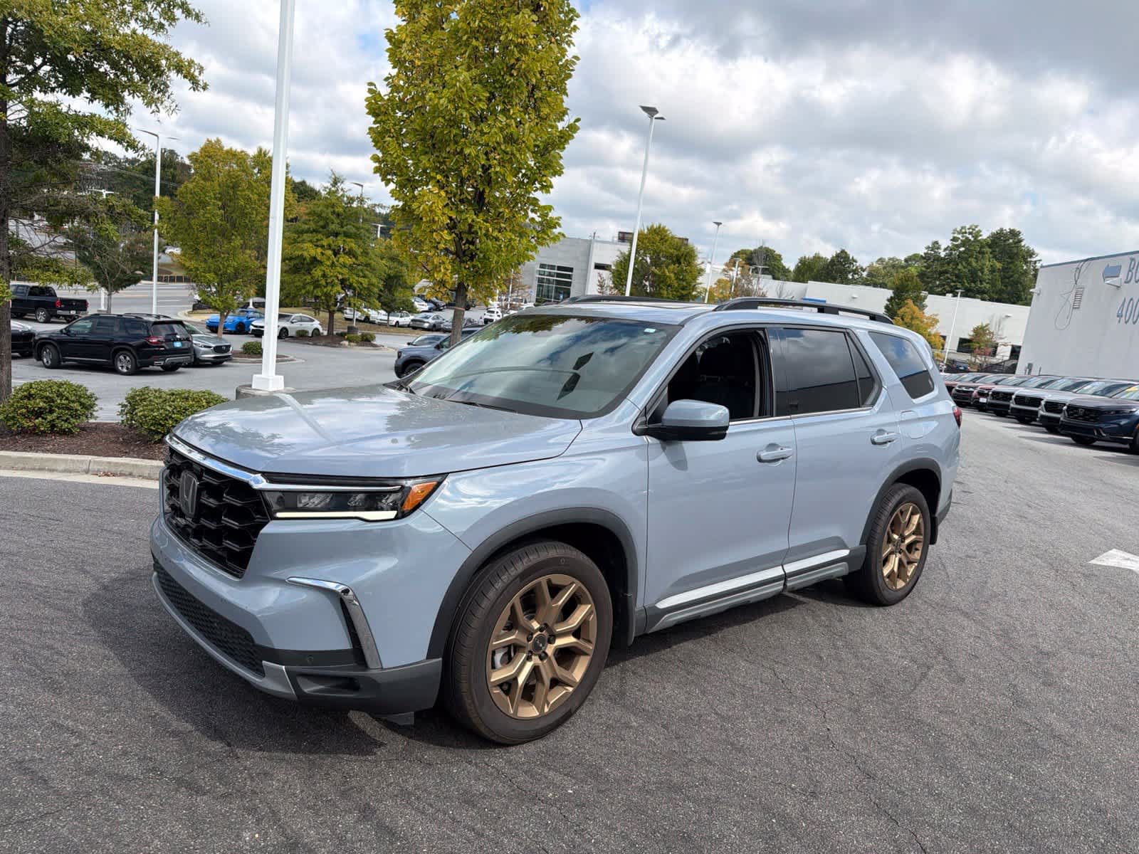 Used 2024 Honda Pilot Touring image 5