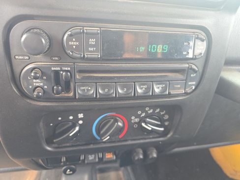 Used 2004 Jeep Wrangler Rubicon AWD/4WD image 13