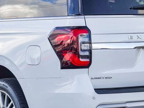 Used 2024 Ford Expedition Max Limited image 7