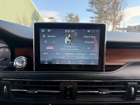 Used 2020 Lincoln Corsair Reserve w/ Equipment Group 201A image 21