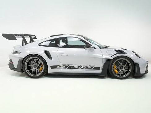 Used 2024 Porsche 911 GT3 RS w/ Weissach Package RWD image 9