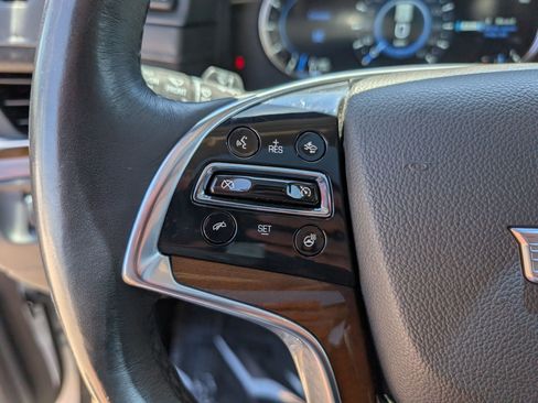Used 2020 Cadillac Escalade Premium Luxury AWD/4WD image 18