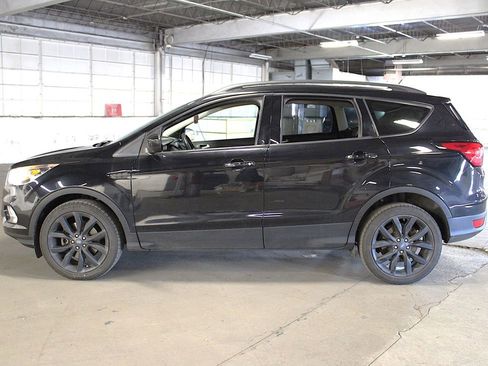 Used 2019 Ford Escape SE AWD/4WD image 3