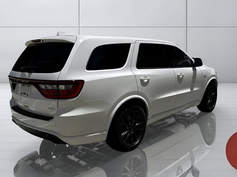 Used 2018 Dodge Durango SRT w/ Technology Group AWD/4WD image 9